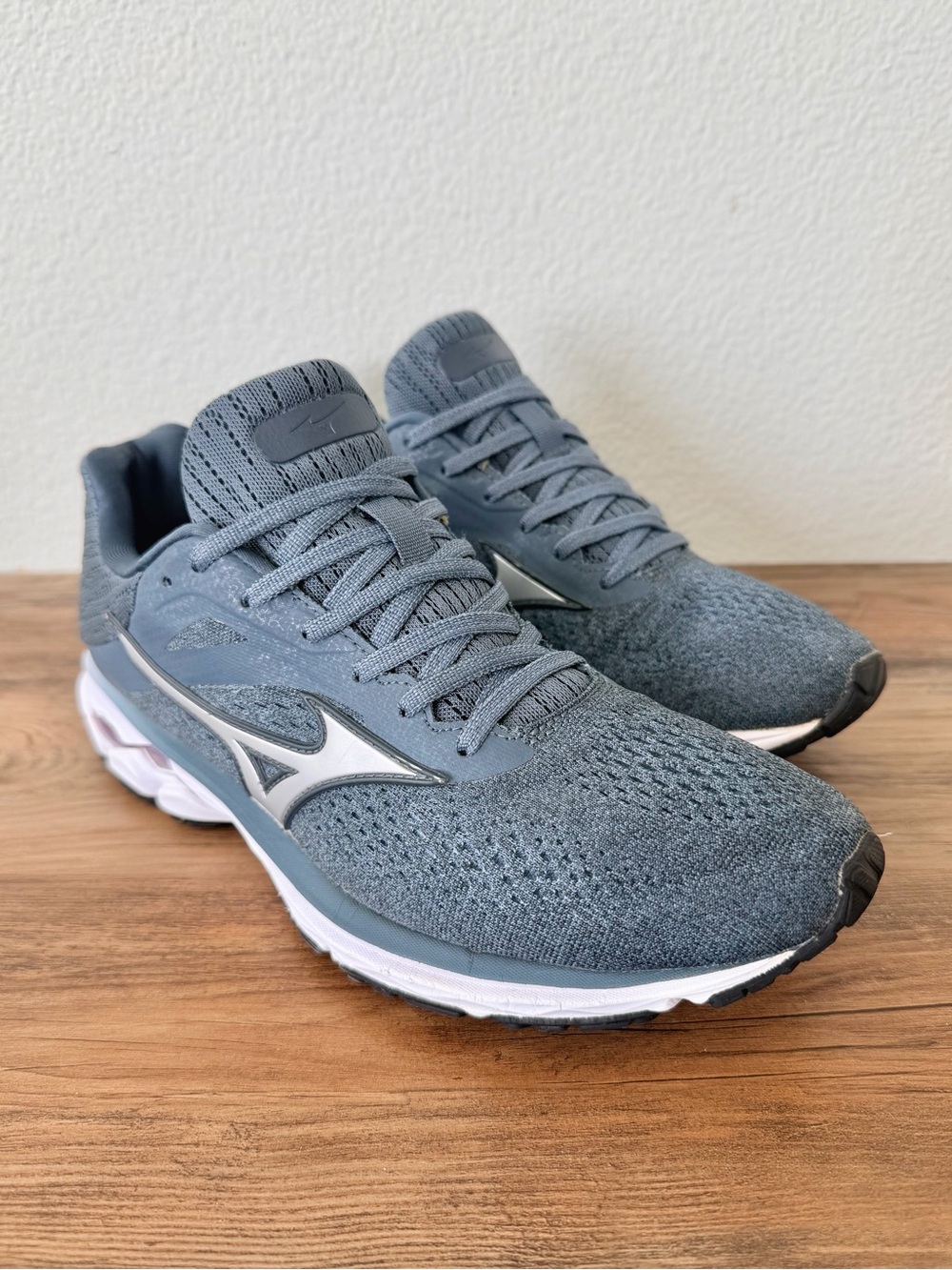 Mizuno Wave Rider 23 Women’s Running Shoes Midnight Blue Gray Silver (Size: 9.5)